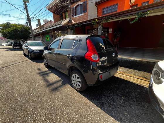 FIAT PALIO 1.0 MPI ATTRACTIVE 8V FLEX 4P MANUAL FIAT PALIO 1.0 MPI ATTRACTIVE 8V FLEX 4P MANUAL